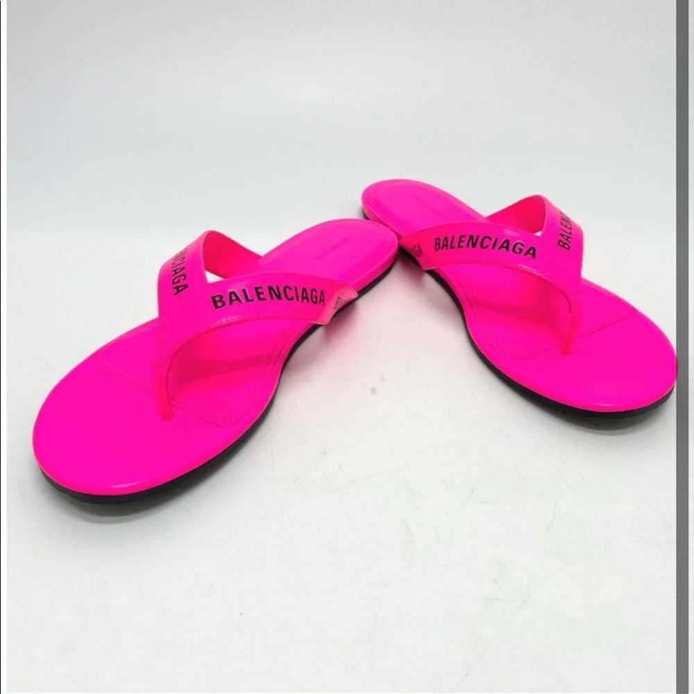Balenciaga Pink Allover-logo Round Leather Thong San Sandals - Picture 4 of 9